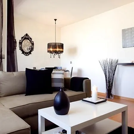 Stylish Apartment *